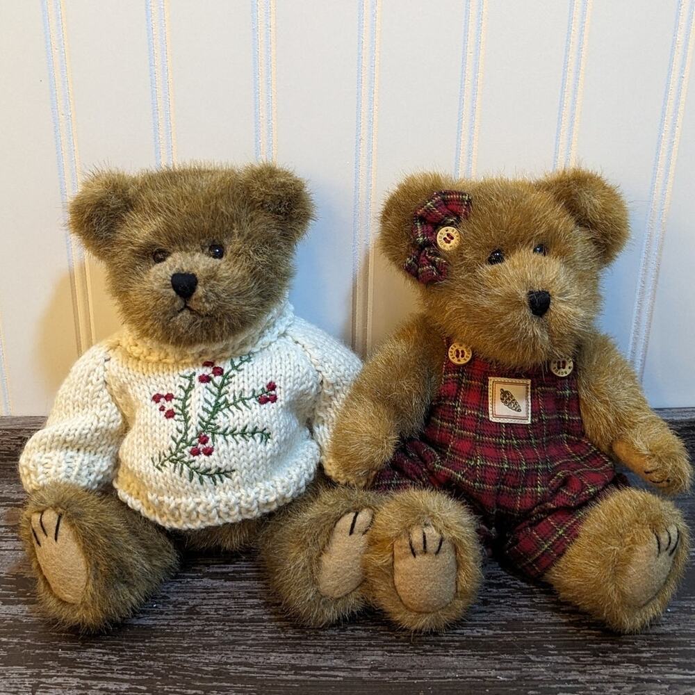Boyd's Bears Sue B Bearkins and Karen A Mulberry 10" Bears Jointed/Moveable